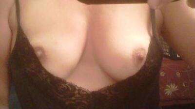 Nudes and blowjobs from a mature Greek wife
